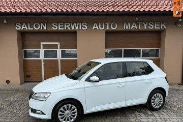 1,0 75KM Klimatyzacja Ledy CarPlay