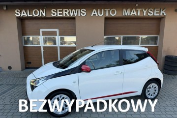 1,0 72KM  Klimatyzacja  Kamera  CarPlay